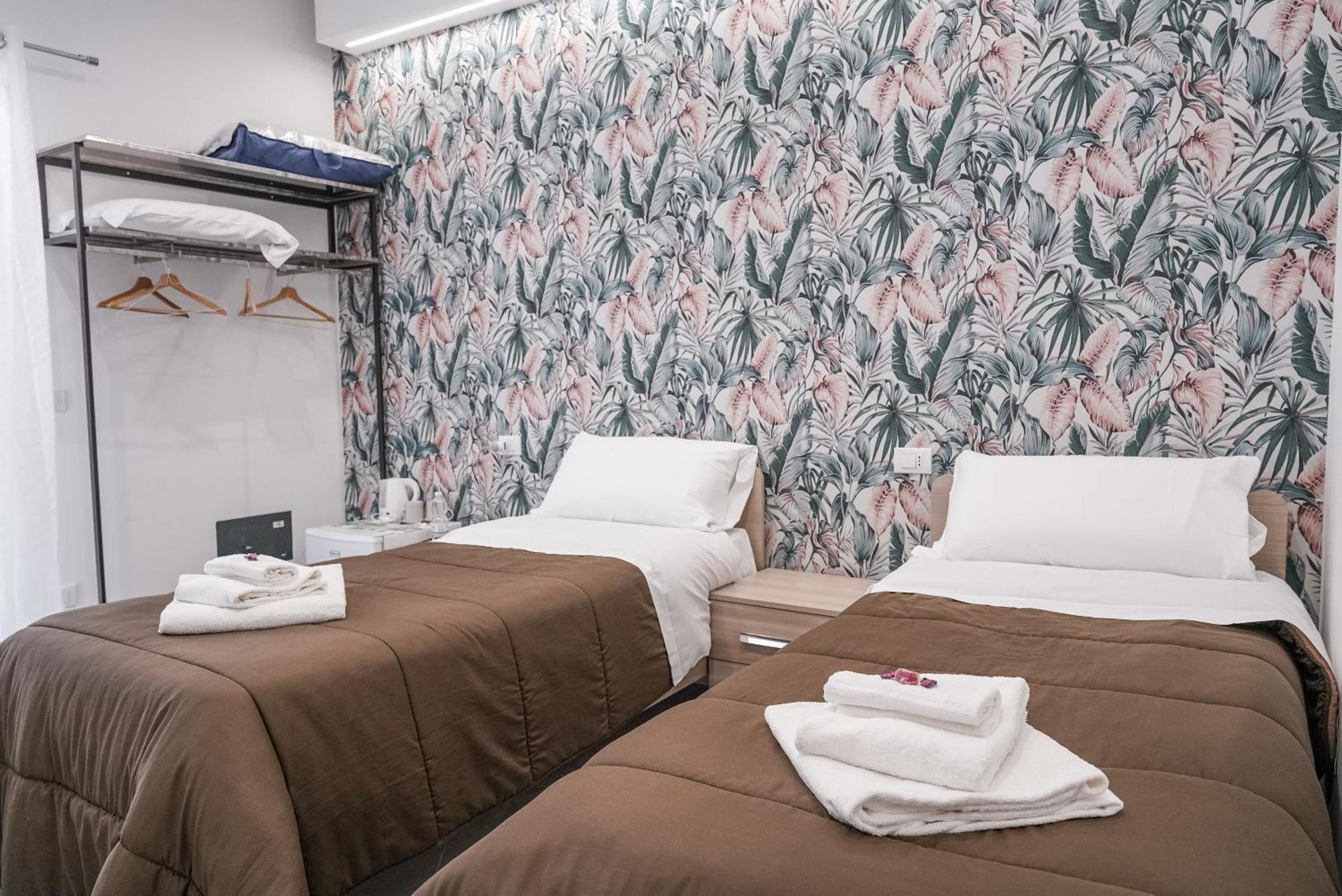 La Peonia B&B Ragusa Bagian luar foto