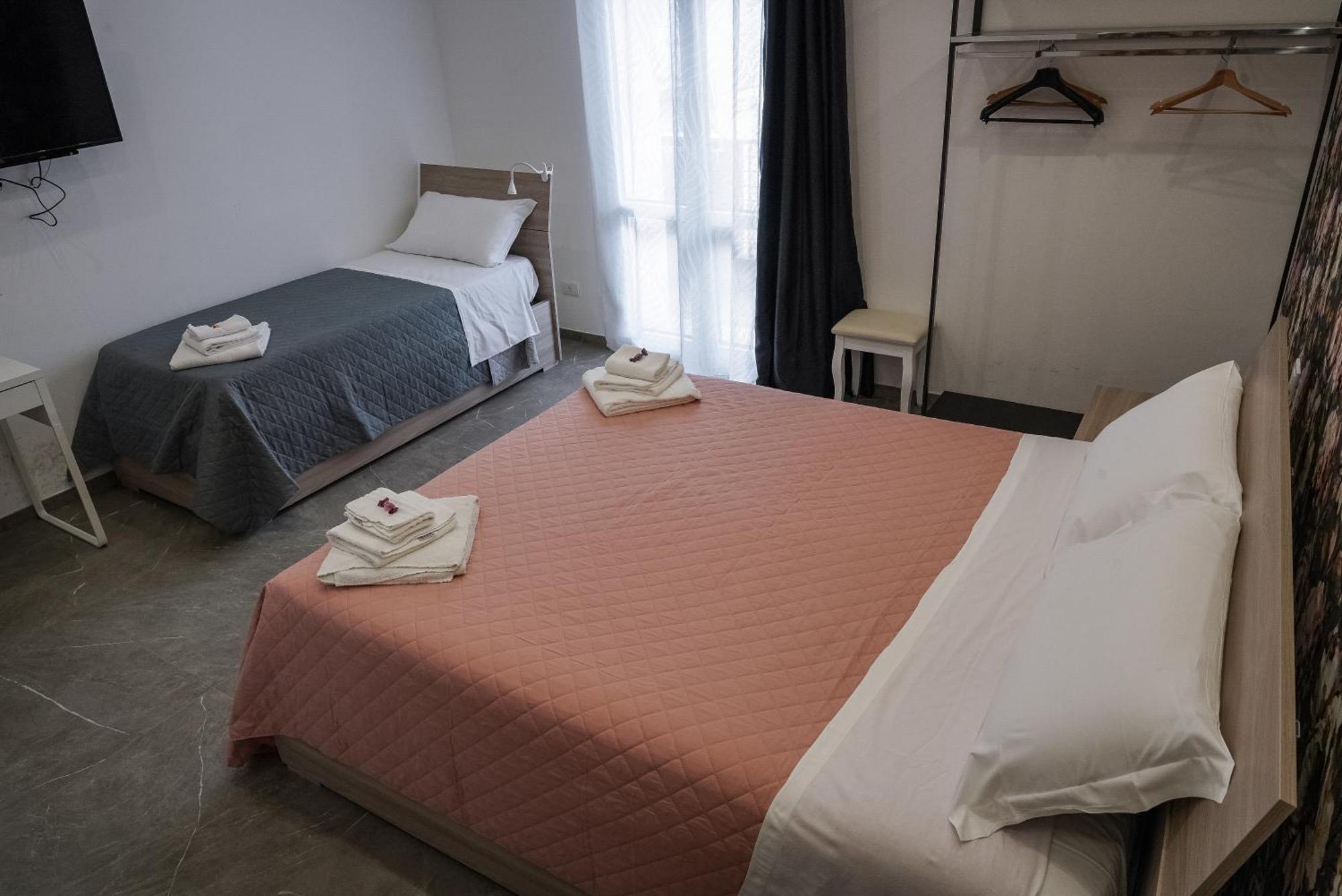 La Peonia B&B Ragusa Bagian luar foto